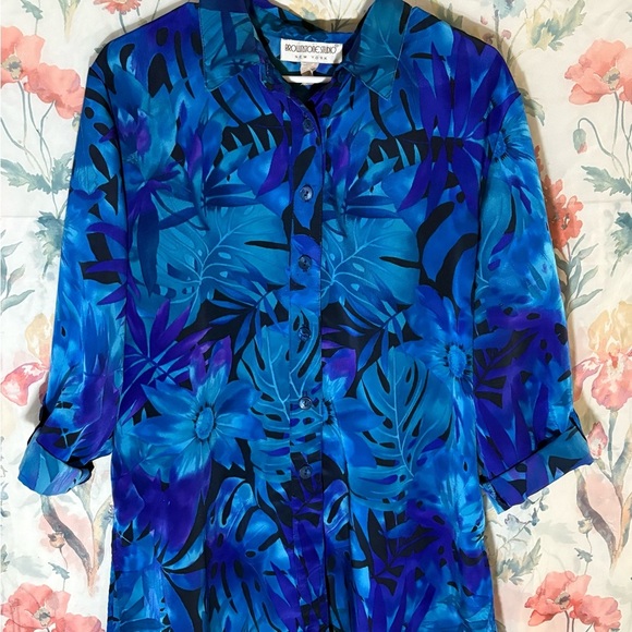 Blue Floral Button-Up Blouse - Picture 2 of 10